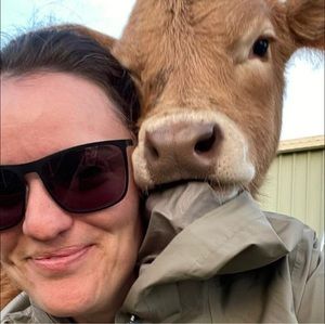 Meet your Posher, Angela